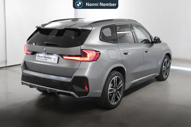 BMW X1 view 3