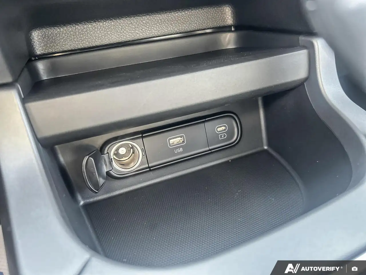 Kia Seltos снимка Kia Seltos