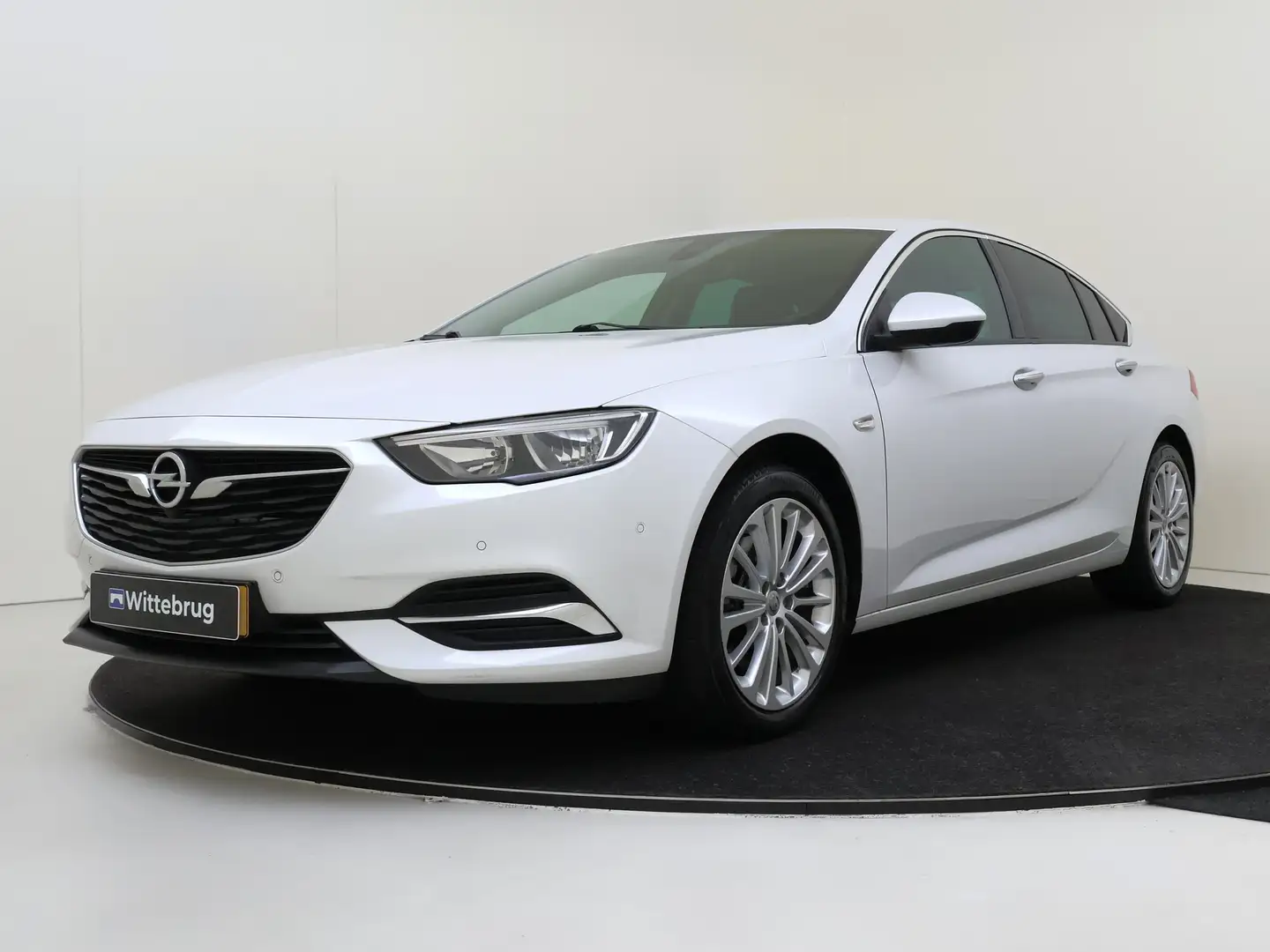 Opel Insignia Grand Sport 1.6 Turbo 200PK Business Executive | E Wit - 1