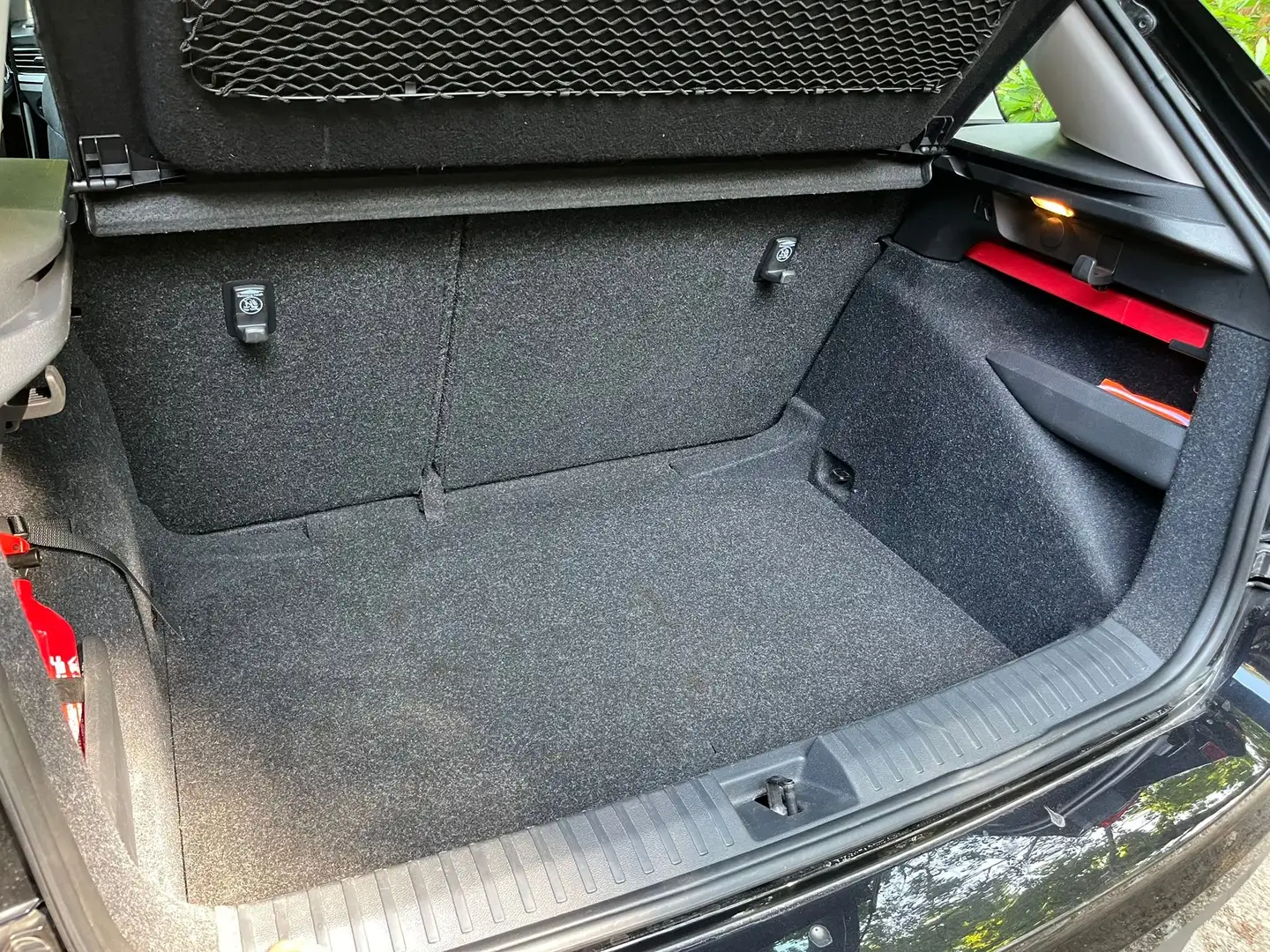 Skoda Kamiq Kamiq 1.0 TGI G-TEC Tour Zwart - 1