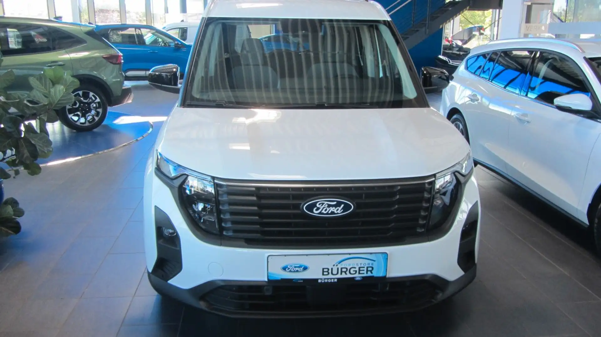 Ford Tourneo Courier Titanium *1. Wartung Inklusive!* Weiß - 2