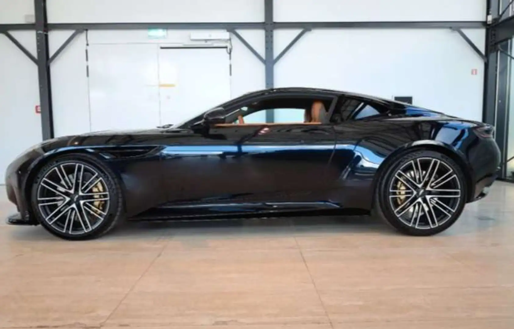 Aston Martin DB12 V8 680cv Modrá - 2