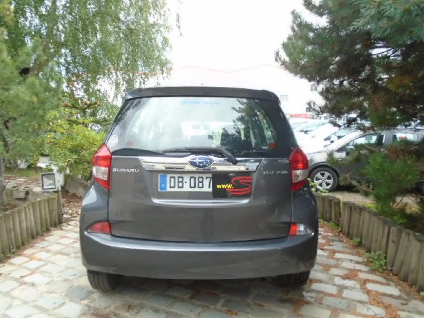 Subaru Trezia 1.4D 90 L Šedá - 1