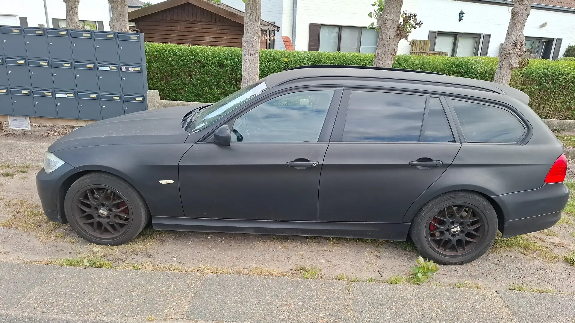 BMW 318 318d DPF Touring - 1