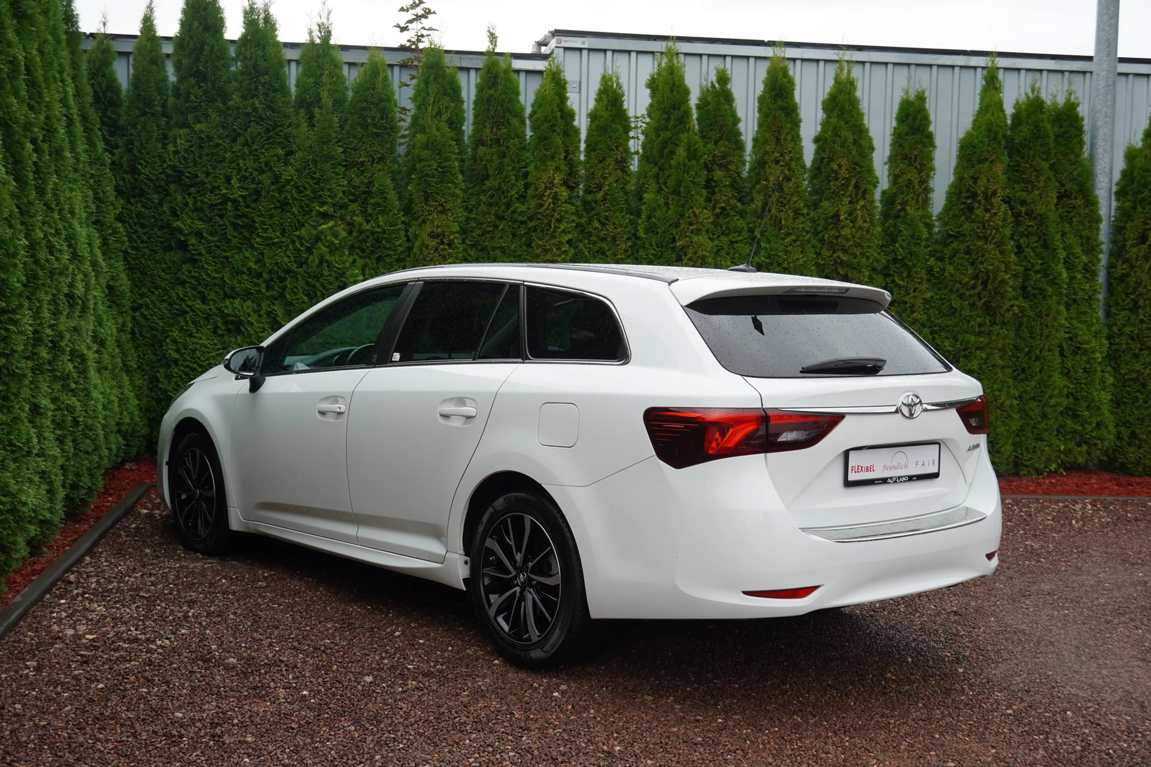 Toyota Avensis 1.8 TS Team D Bi-Xenon Kamera PDC — photo 7