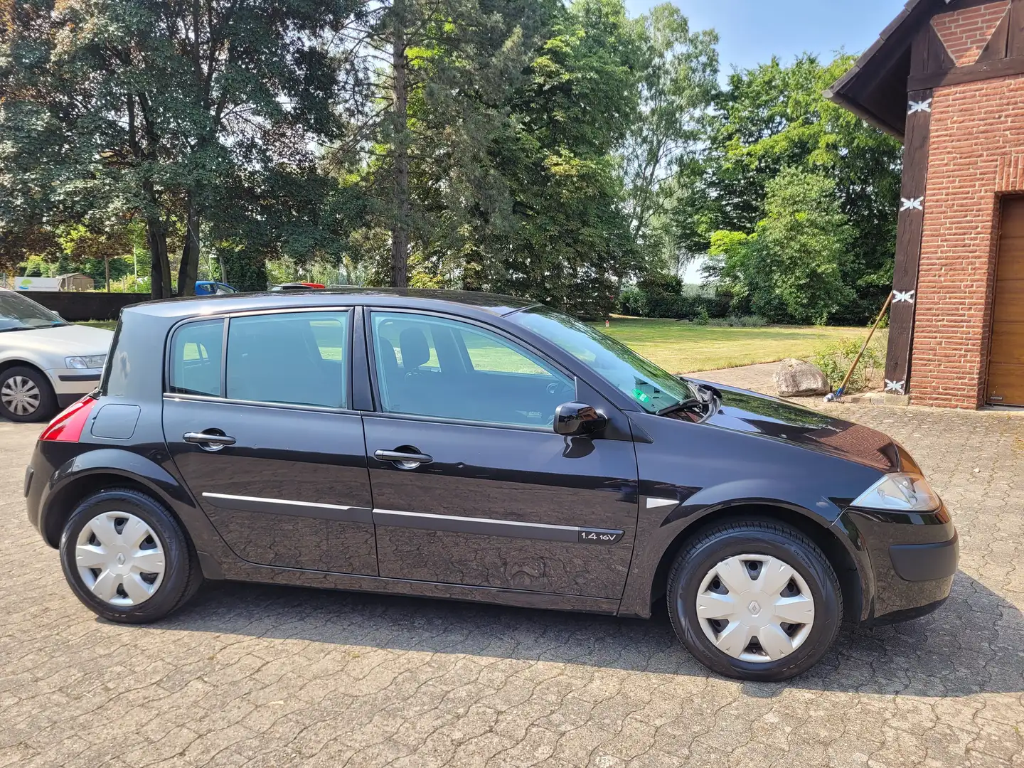 Renault Megane Avantage*1.Hand*HU/AU neu Schwarz - 1