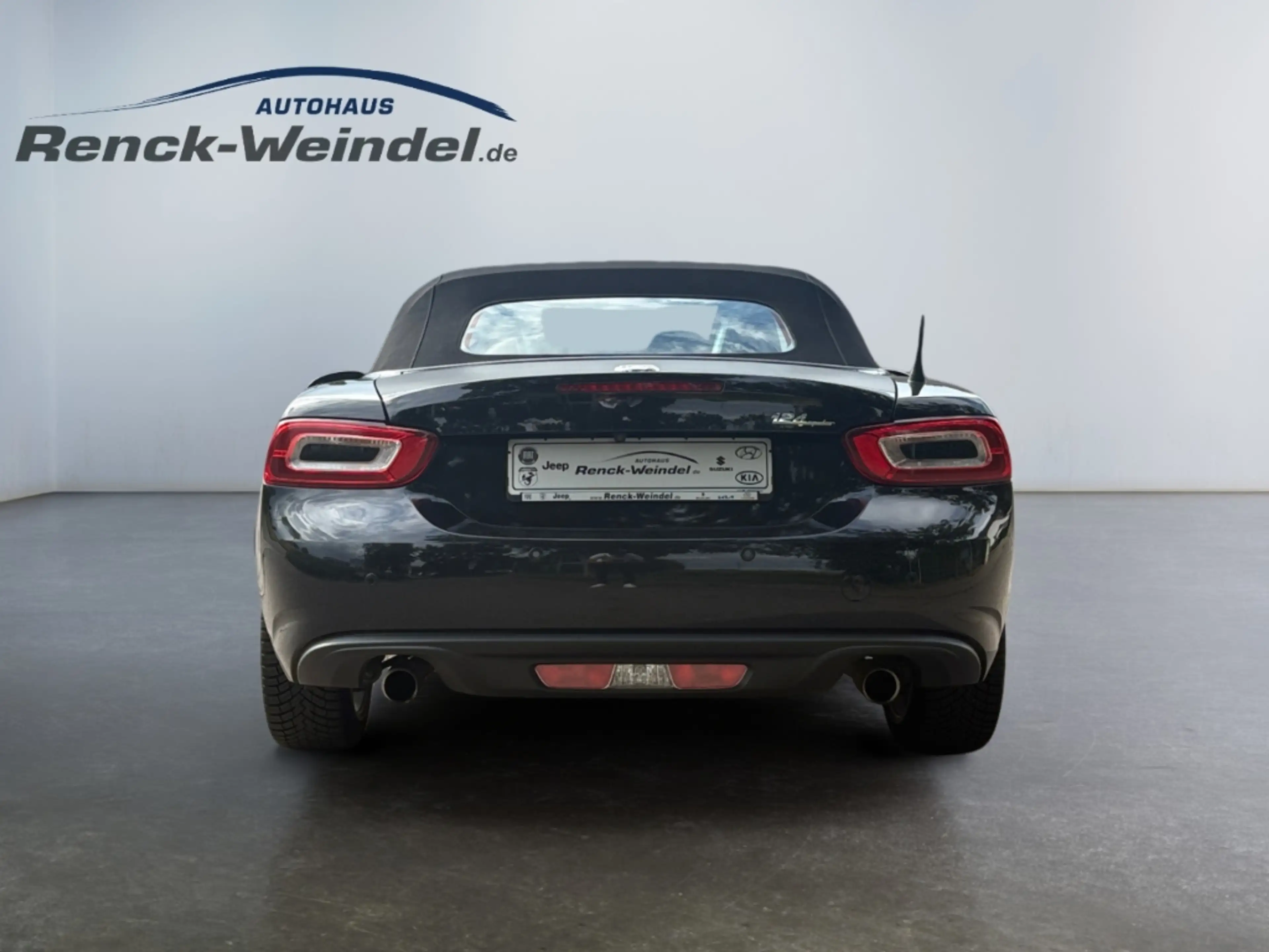 Fiat 124 Spider Lusso MultiAir Turbo Navi Klimaautom Musikstreamin — photo 4