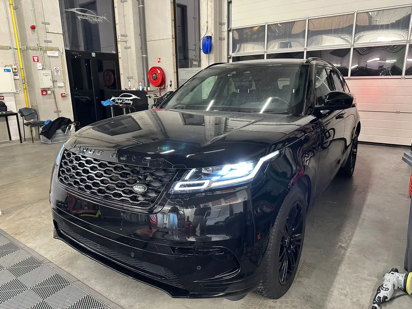 Land Rover Range Rover Velar 5.0L P550 BVA SVA-D R-Dynamic - 2