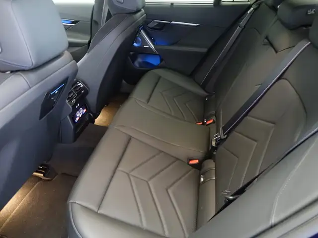 BMW i5 M60 xDrive 81,2kWh *LENKRADHEIZUNG, 22KW LADEN,... Ansicht 16
