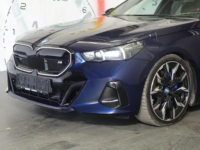 BMW i5 M60 xDrive 81,2kWh *LENKRADHEIZUNG, 22KW LADEN,... Ansicht 30