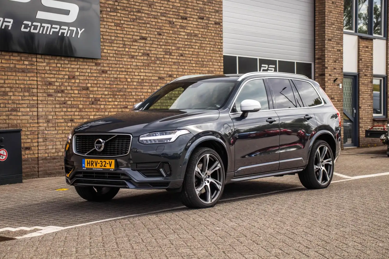 Volvo XC90 2.0 T8 Twin Engine AWD R-Design 7per. Full Option Grijs - 2