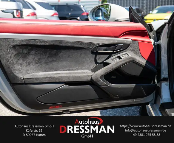 Porsche Boxster view 9