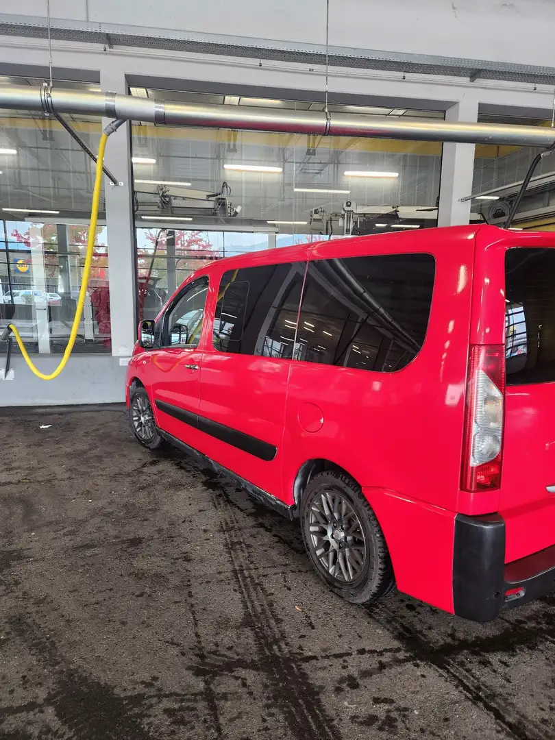 Peugeot Expert 2,0 HDi 120 8 Sitzer Rot - 1
