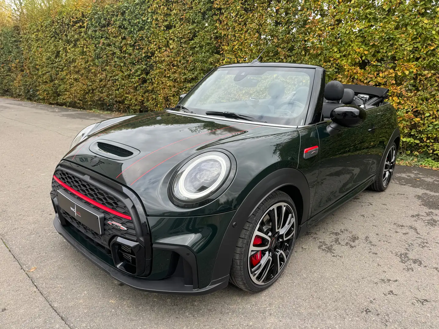 MINI John Cooper Works Cabrio 2.0AS John Cooper Works / REBEL GREEN / / HK / Vert - 2