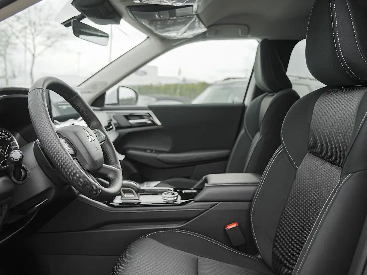 Mitsubishi Outlander снимка Mitsubishi Outlander