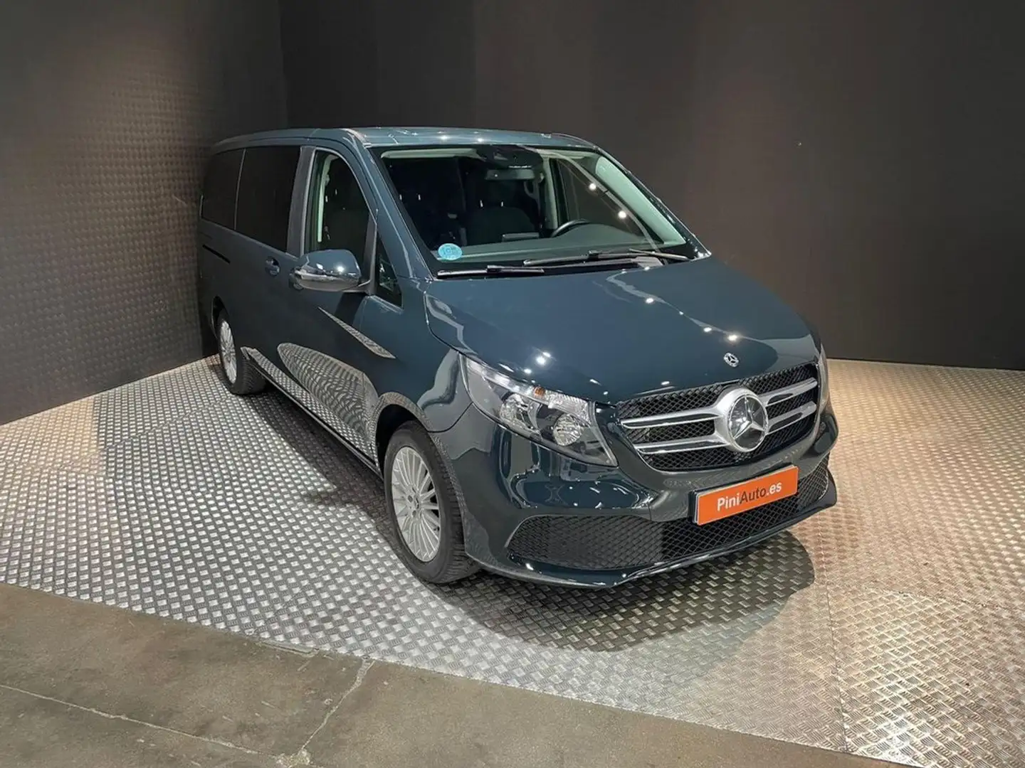 Mercedes-Benz V 220 d  Largo Verde - 2