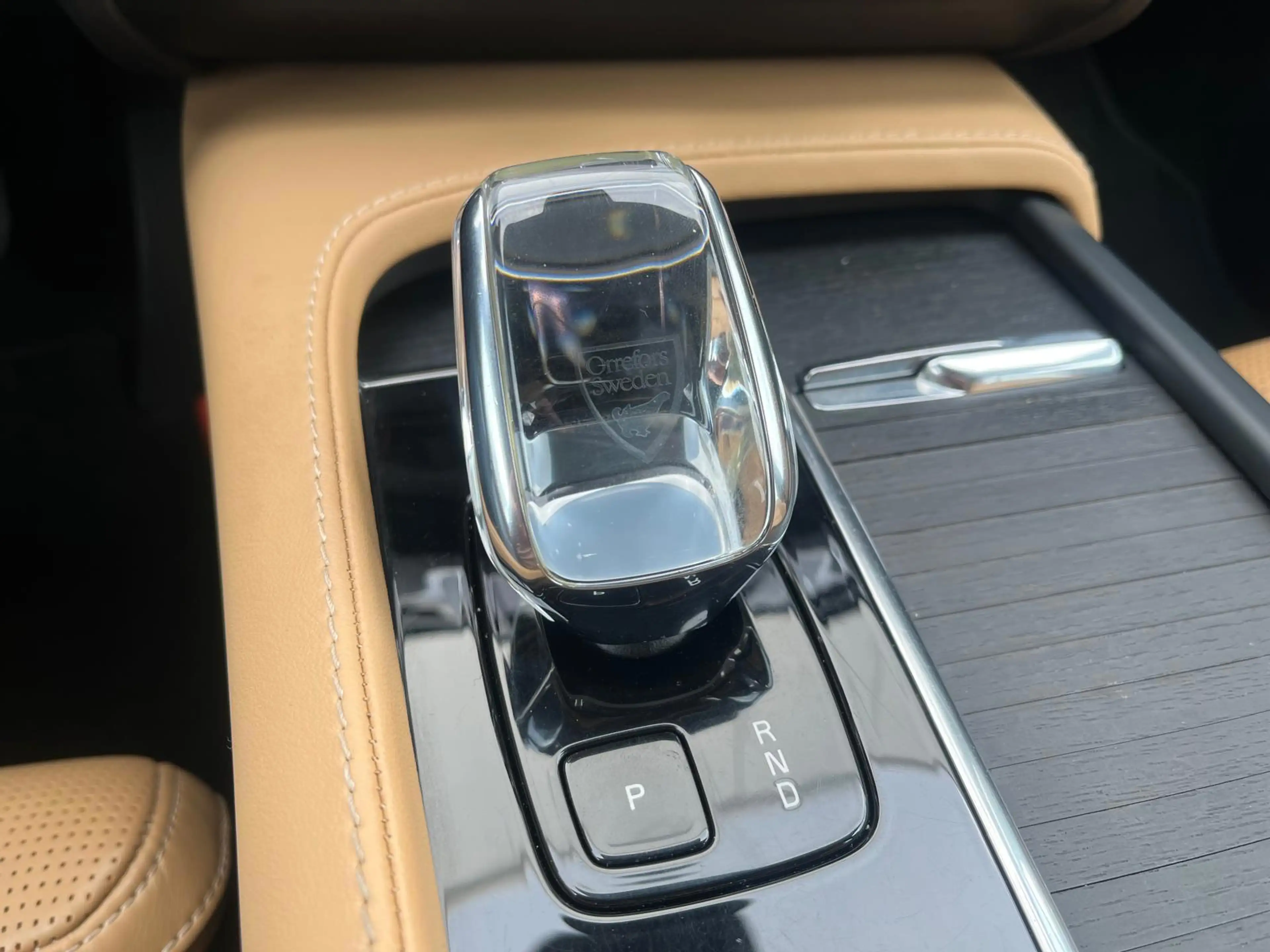 Volvo XC90 2.0 T8 Recharge AWD Ultimate Bright 7P | Adaptive — photo 30