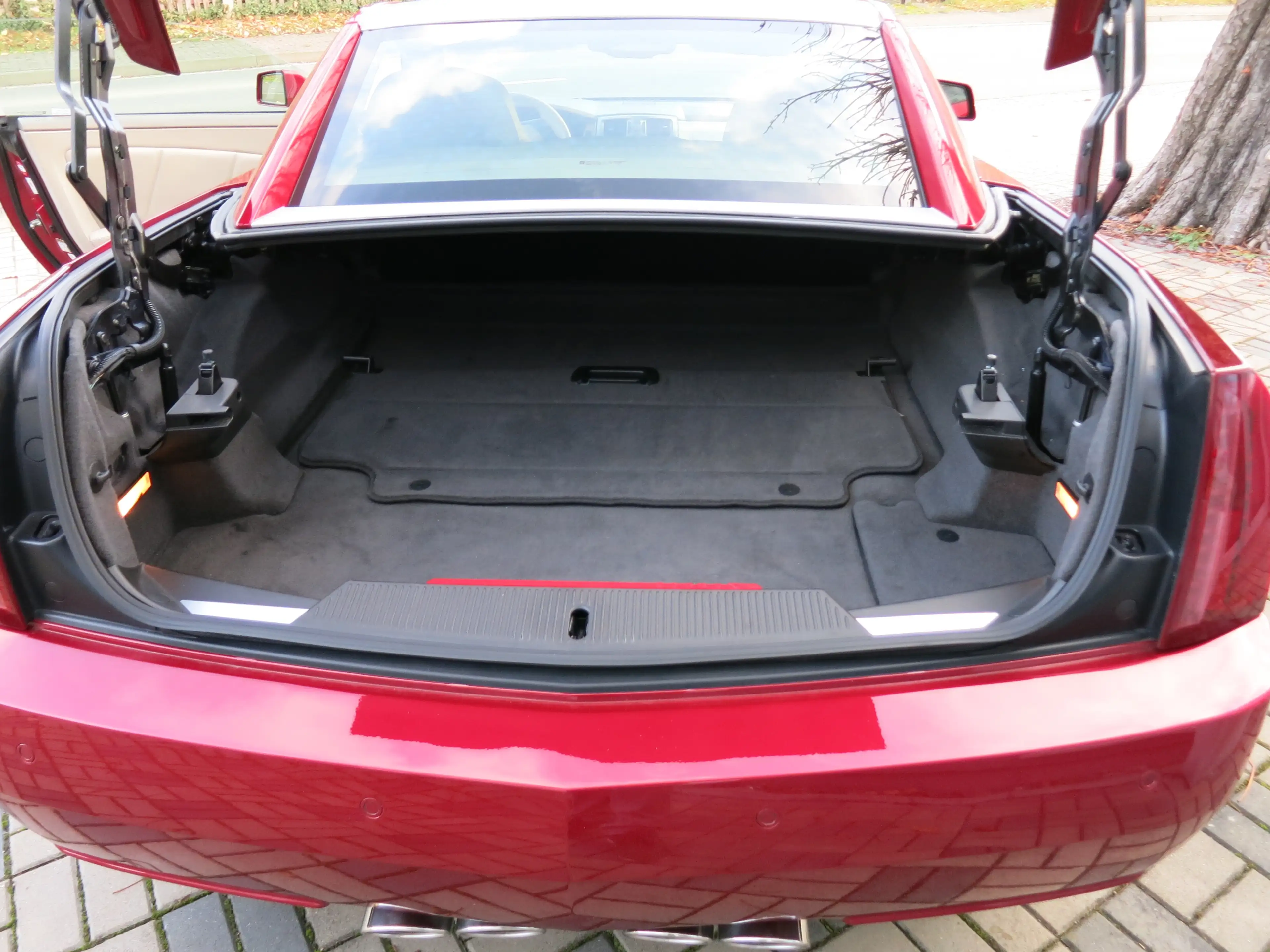 Cadillac XLR XLR 1.HAND SCHECKHEFTGEPFLEGT UNFALLFREI — photo 12