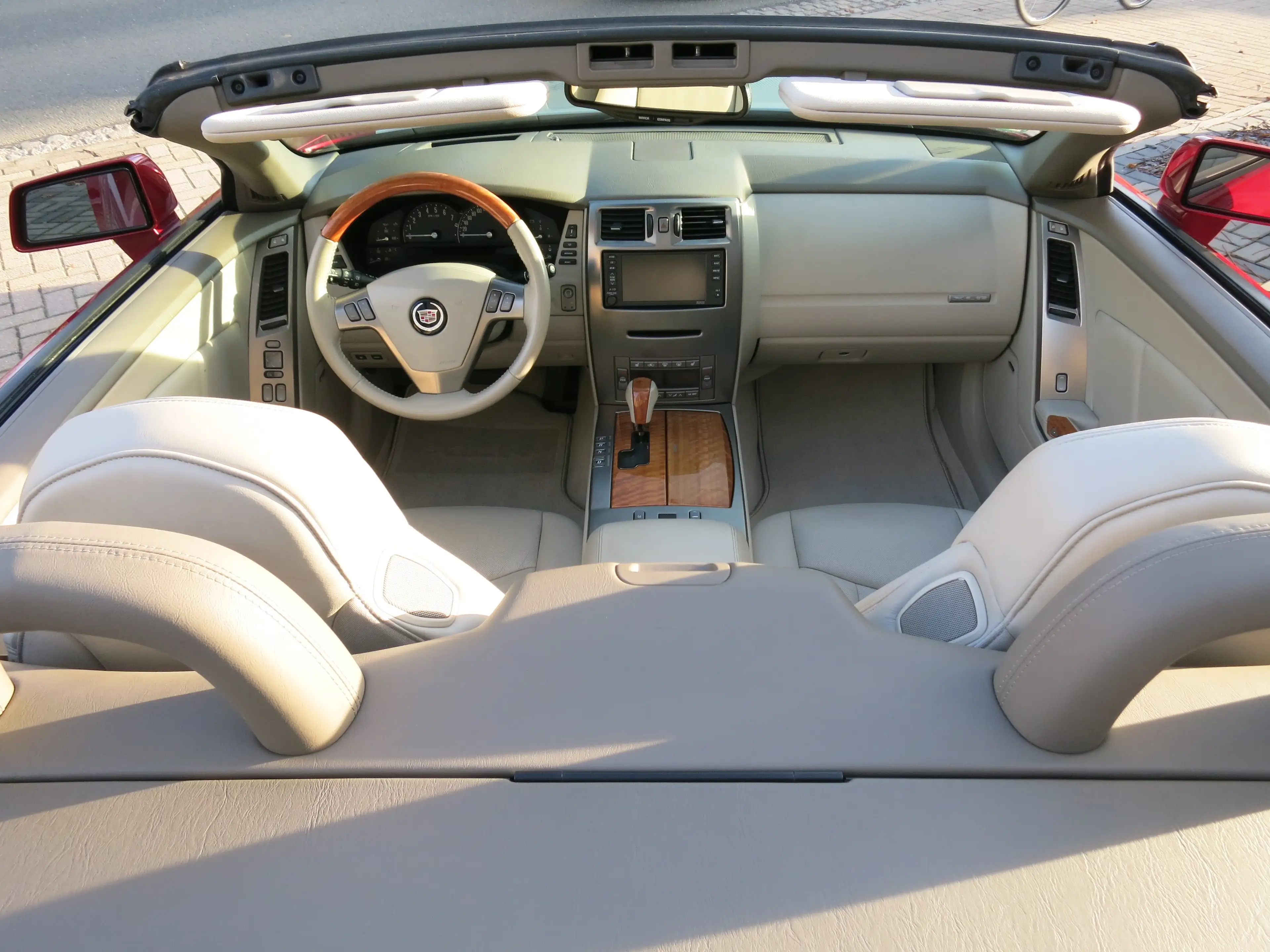 Cadillac XLR XLR 1.HAND SCHECKHEFTGEPFLEGT UNFALLFREI — photo 10