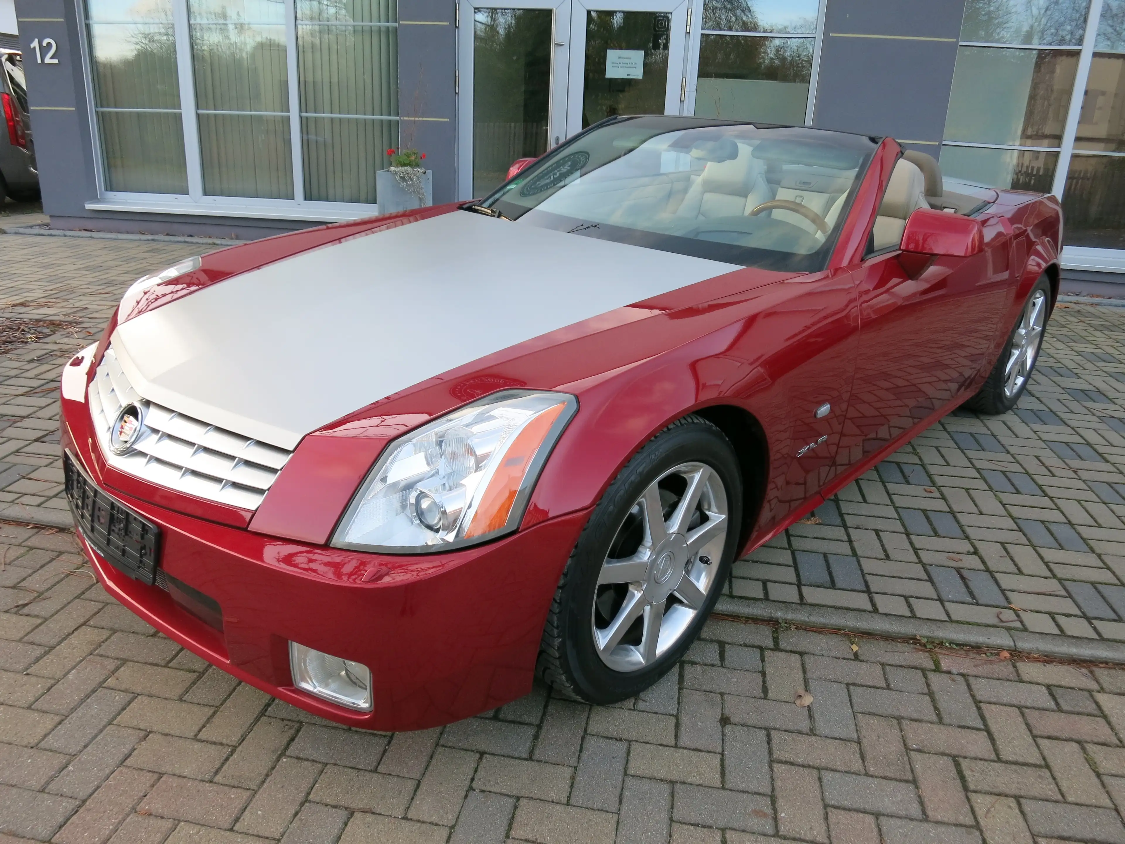 Cadillac XLR XLR 1.HAND SCHECKHEFTGEPFLEGT UNFALLFREI