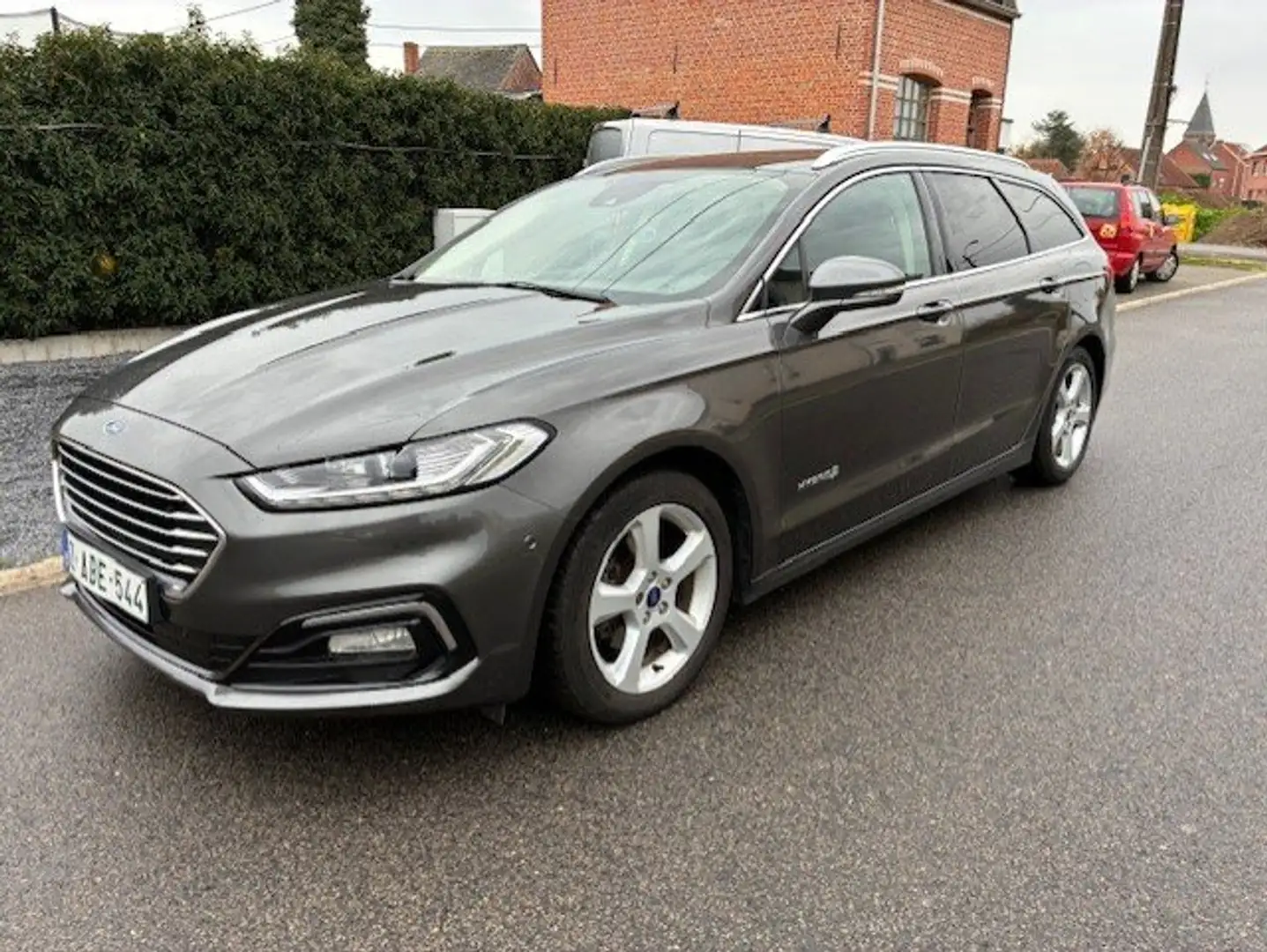 Ford Mondeo hybride Серый - 1