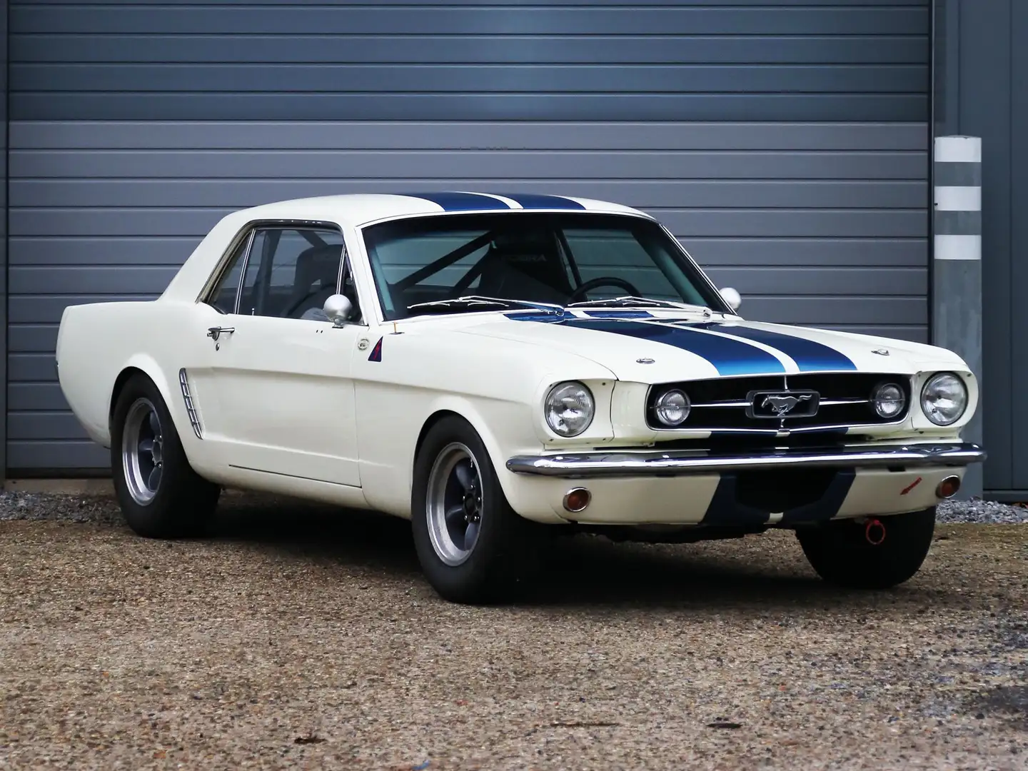 Ford Mustang Group 2 - Road Registered Bianco - 1