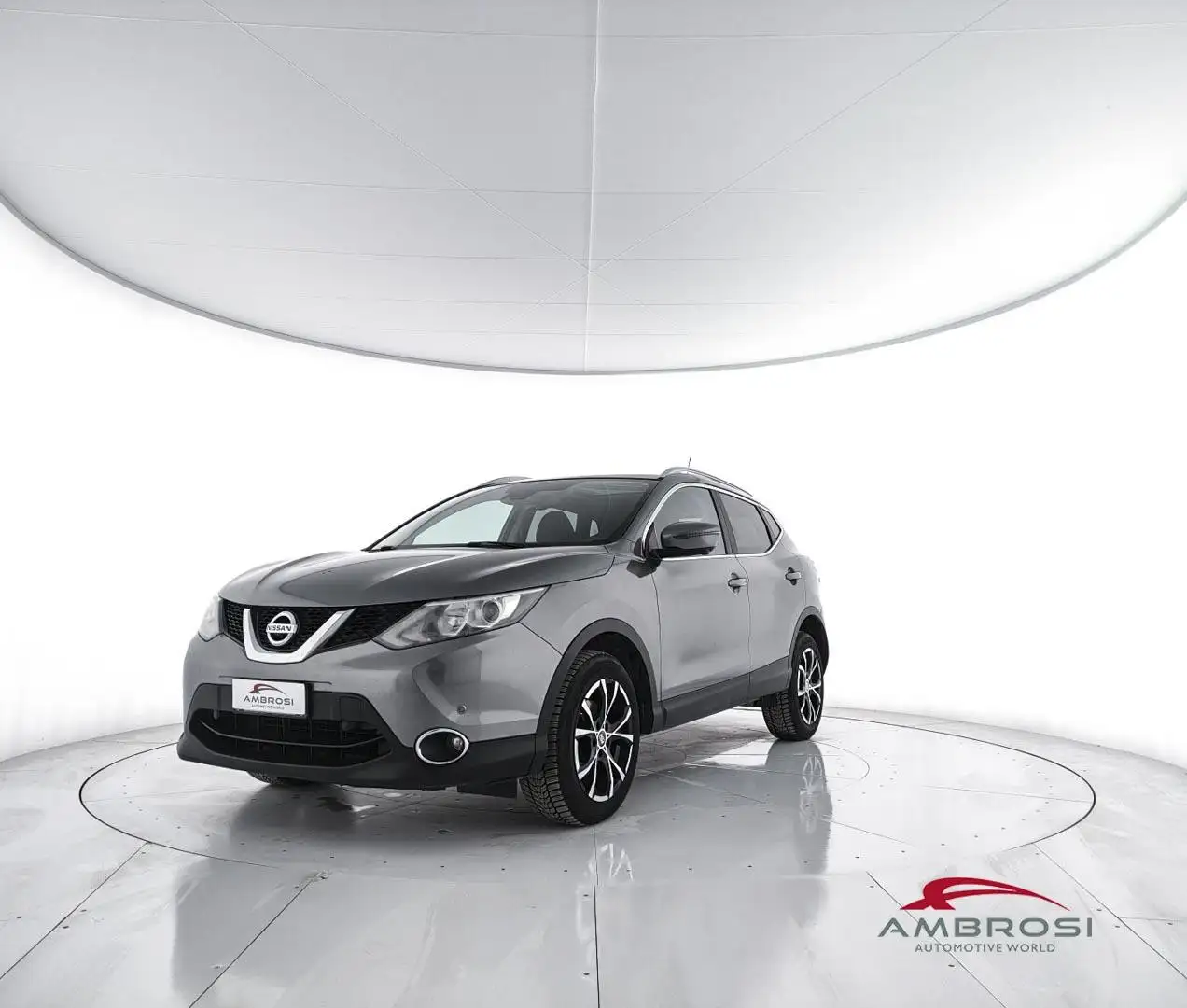 Nissan Qashqai 1.6 dCi 4WD 360 Grigio - 1