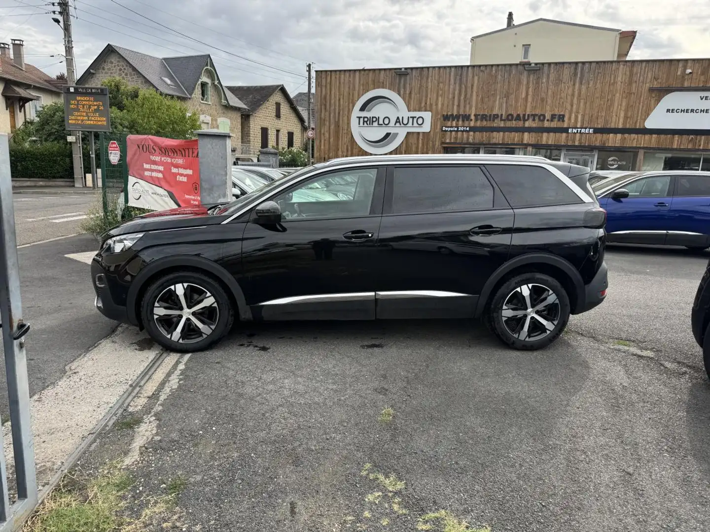 Peugeot 5008 1.5 BlueHDi S\u0026S - 130 Allure - 7 PLACES - TOI Noir - 2