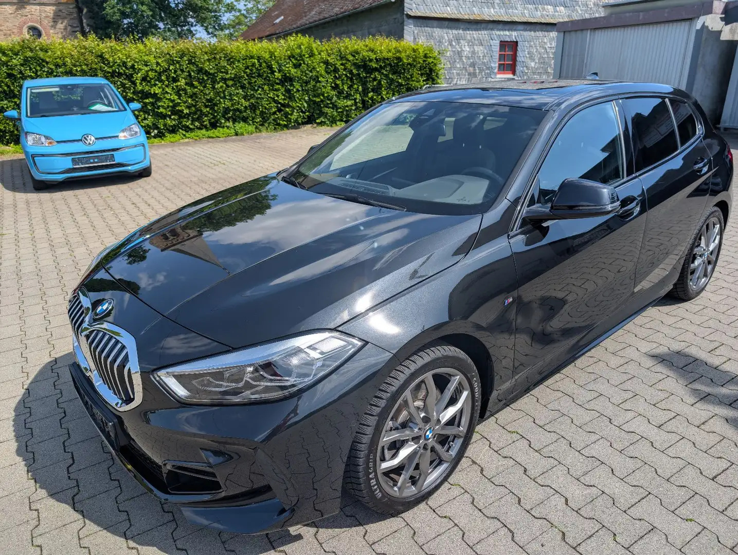 BMW 120 i Steptronic M Sport*Panodach* Schwarz - 1