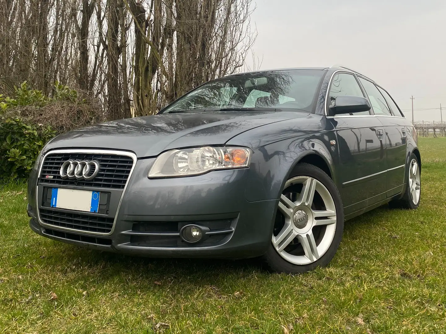 Audi A4 A4 III 2004 Avant Avant 2.0 tdi Grigio - 1