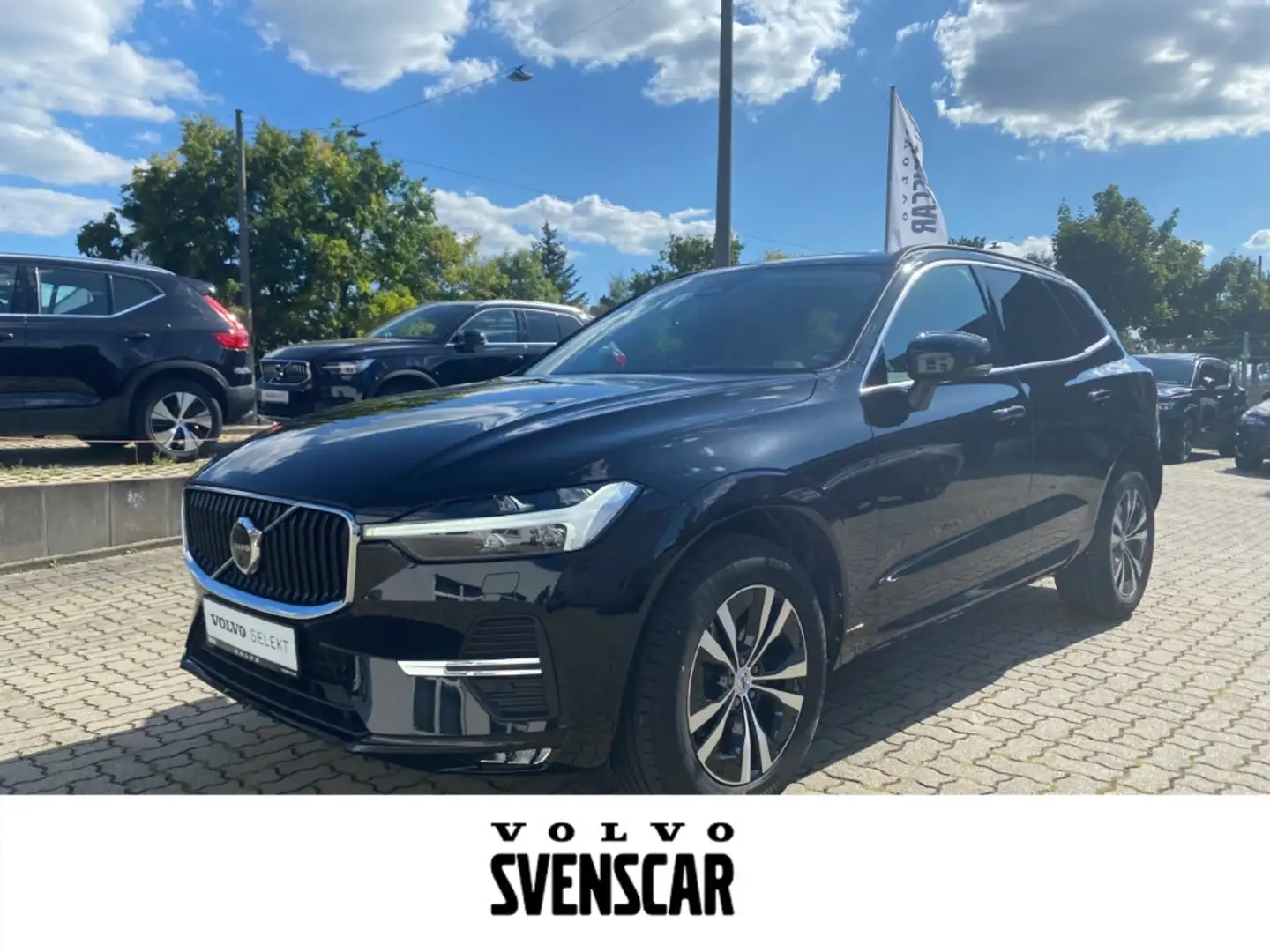 Volvo XC60 B5 Benzin Momentum Pro Automatik 360°Kamera Pano L Schwarz - 1