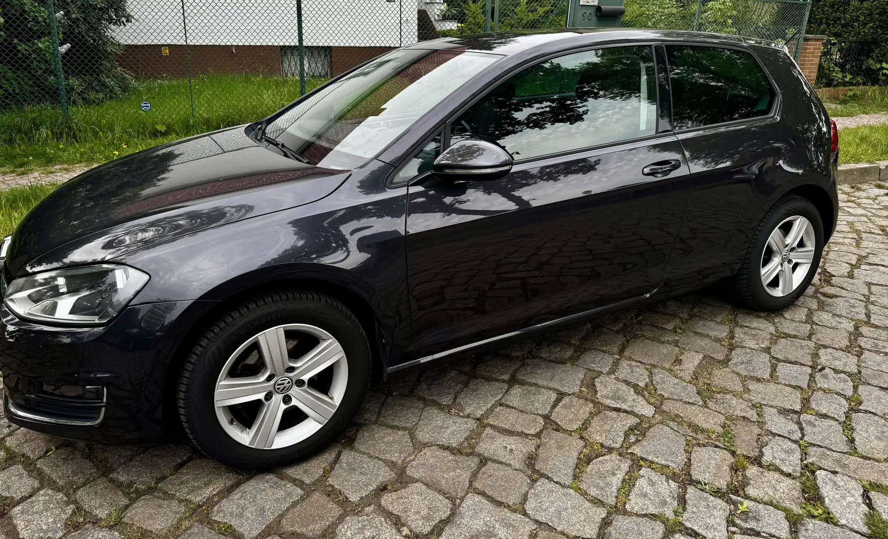 Volkswagen Golf Lounge BMT Violett - 2