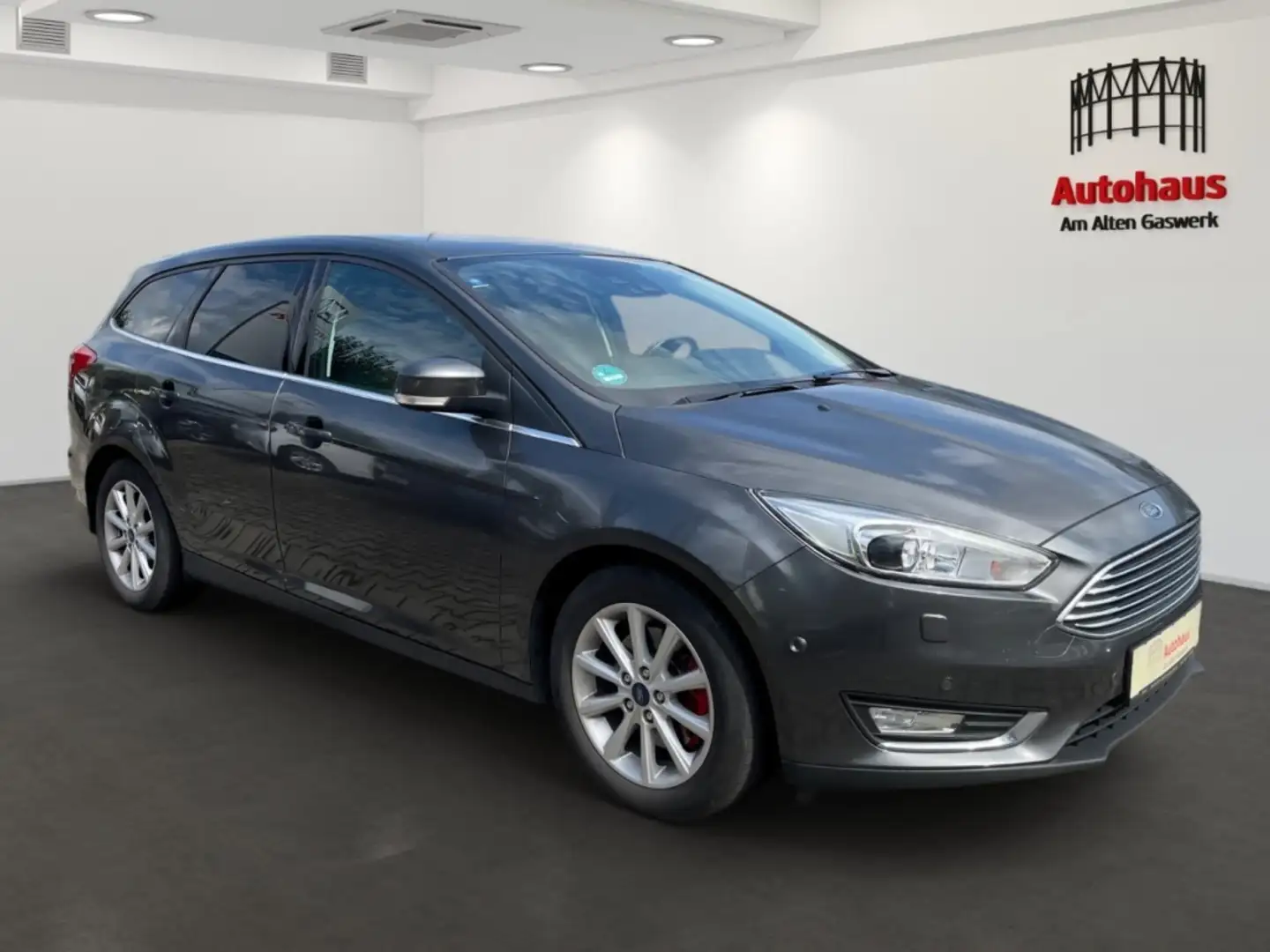 Ford Focus KOMBI TITANIUM+XENON+AHZV+NAVI+SCHECKHEFTGEPFLEGT Gris - 2