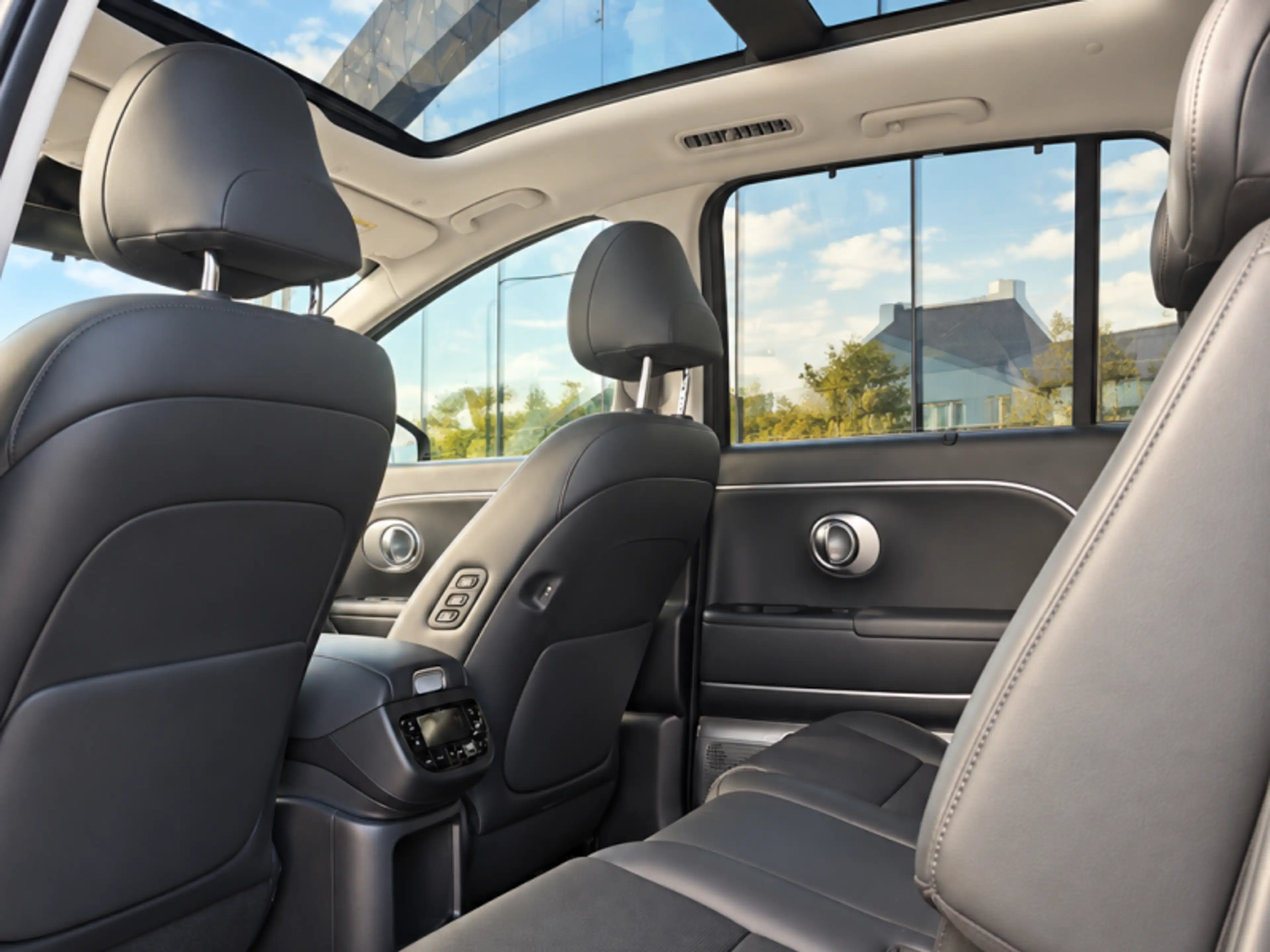 Hyundai IONIQ Calligraphy SunRoof 427cv — photo 8