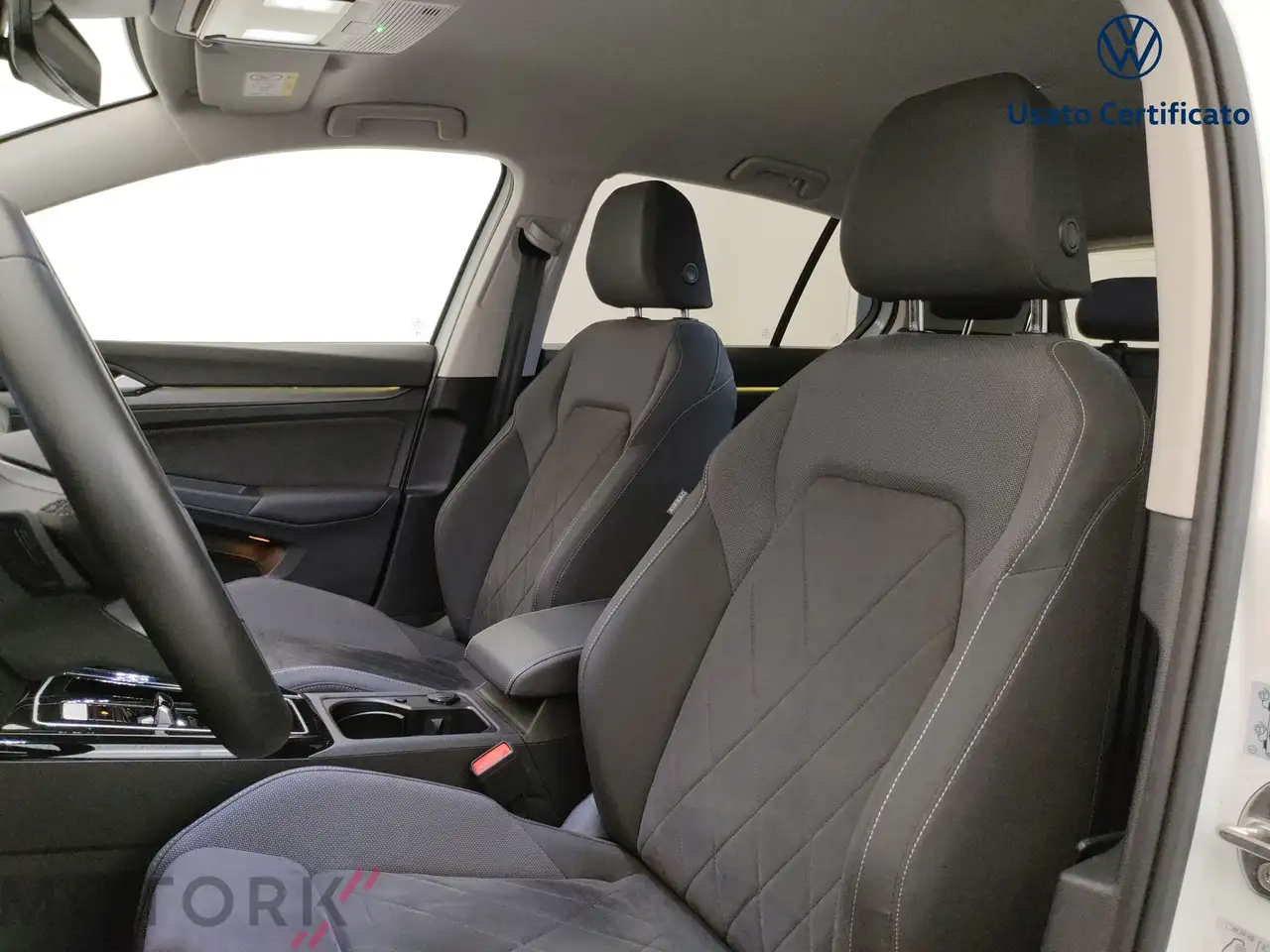 Volkswagen Golf 1.5 eTSI EVO ACT Style DSG 11