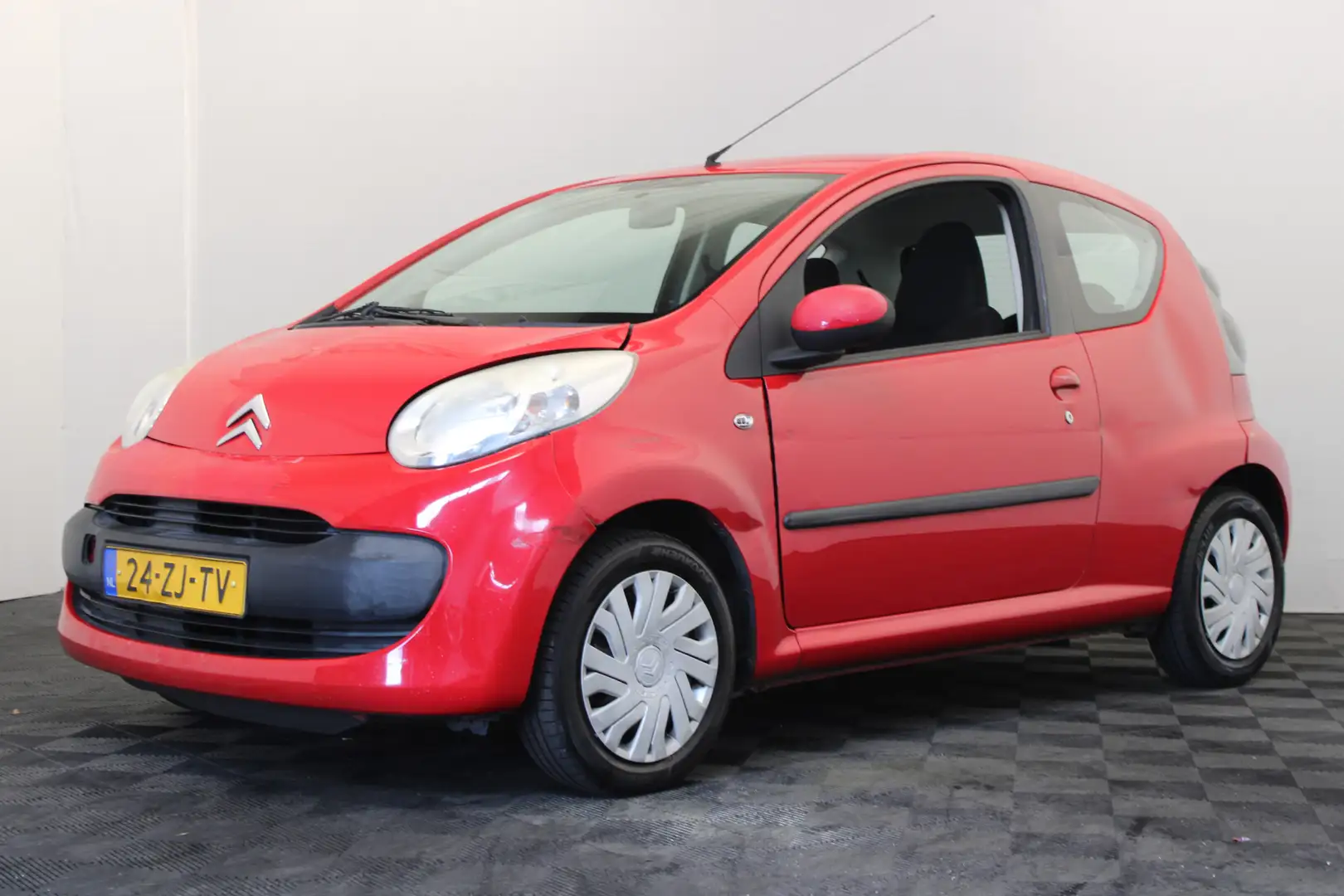 Citroen C1 1.0-12V Ambiance Червоний - 1