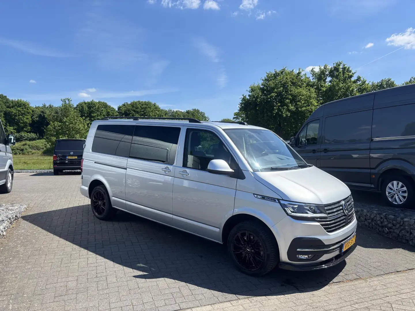 Volkswagen T6.1 Transporter 2.0 TDI L2H1 DC Bulli | Automaat | Camera | Dubbel Argent - 2