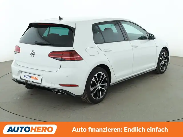 Volkswagen Golf view 6