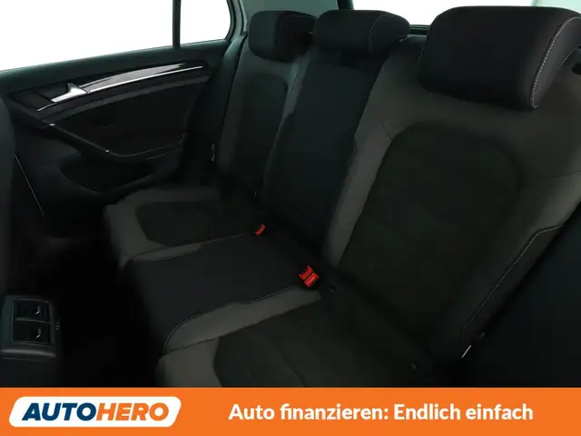 Volkswagen Golf view 14