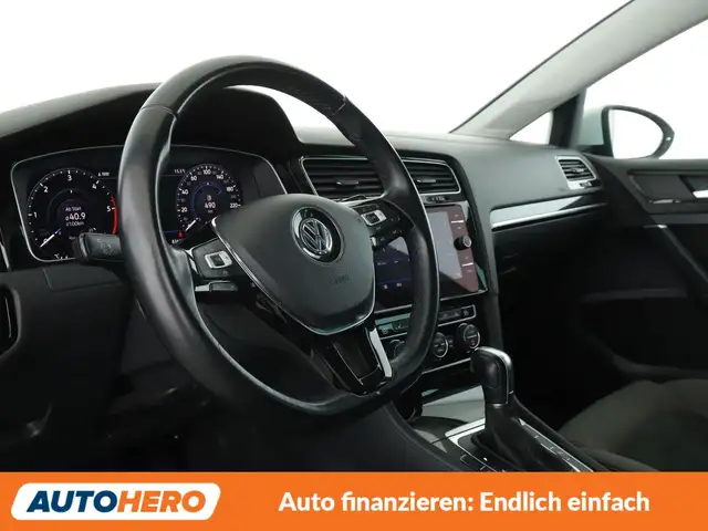 Volkswagen Golf view 11