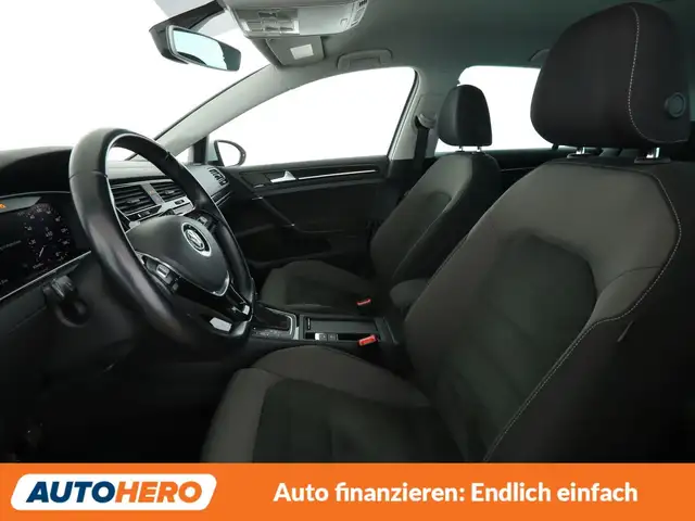 Volkswagen Golf view 10