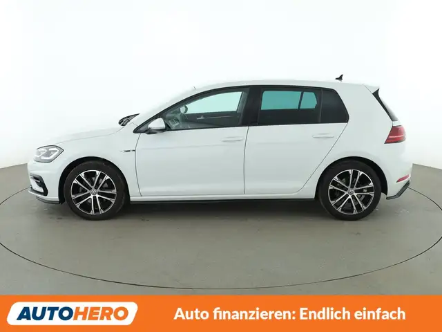Volkswagen Golf view 3