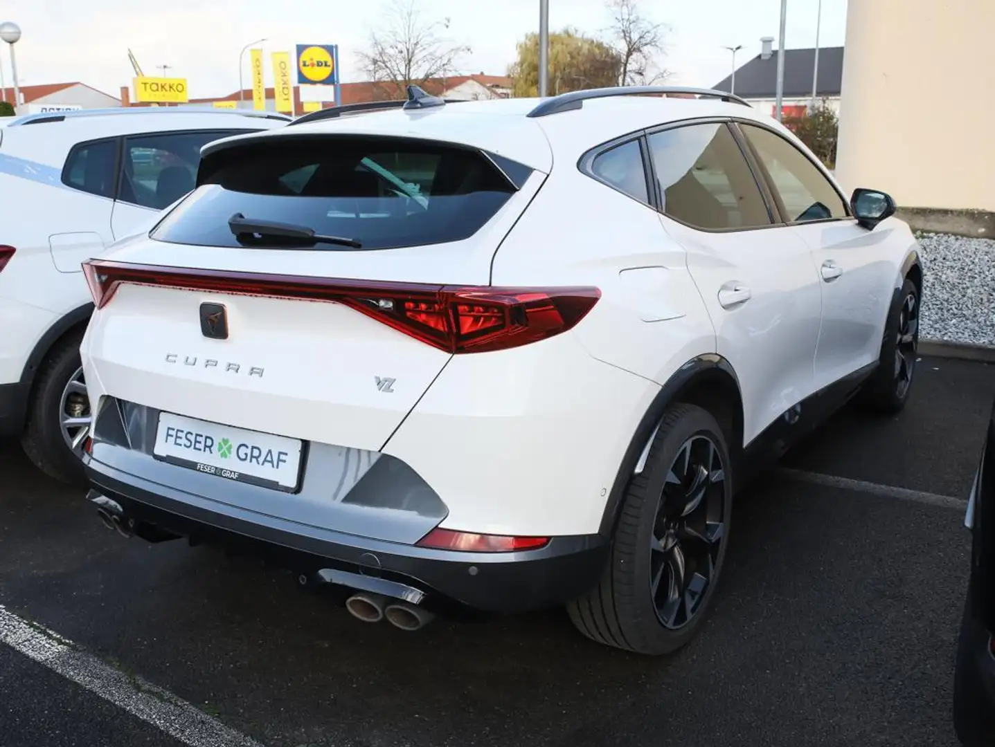CUPRA Formentor VZ 2.0 TSI DSG Navi Kamera LED SiHz Weiß - 2