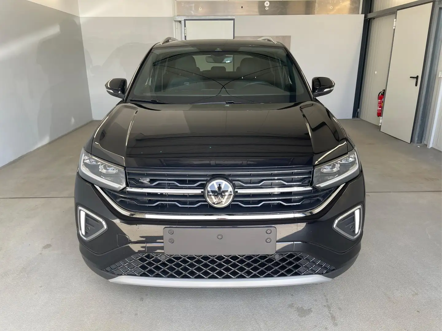 Volkswagen T-Cross Facelift R-Line 115PS DSG IQ.Light+Navi+AHK 1.0... Schwarz - 2