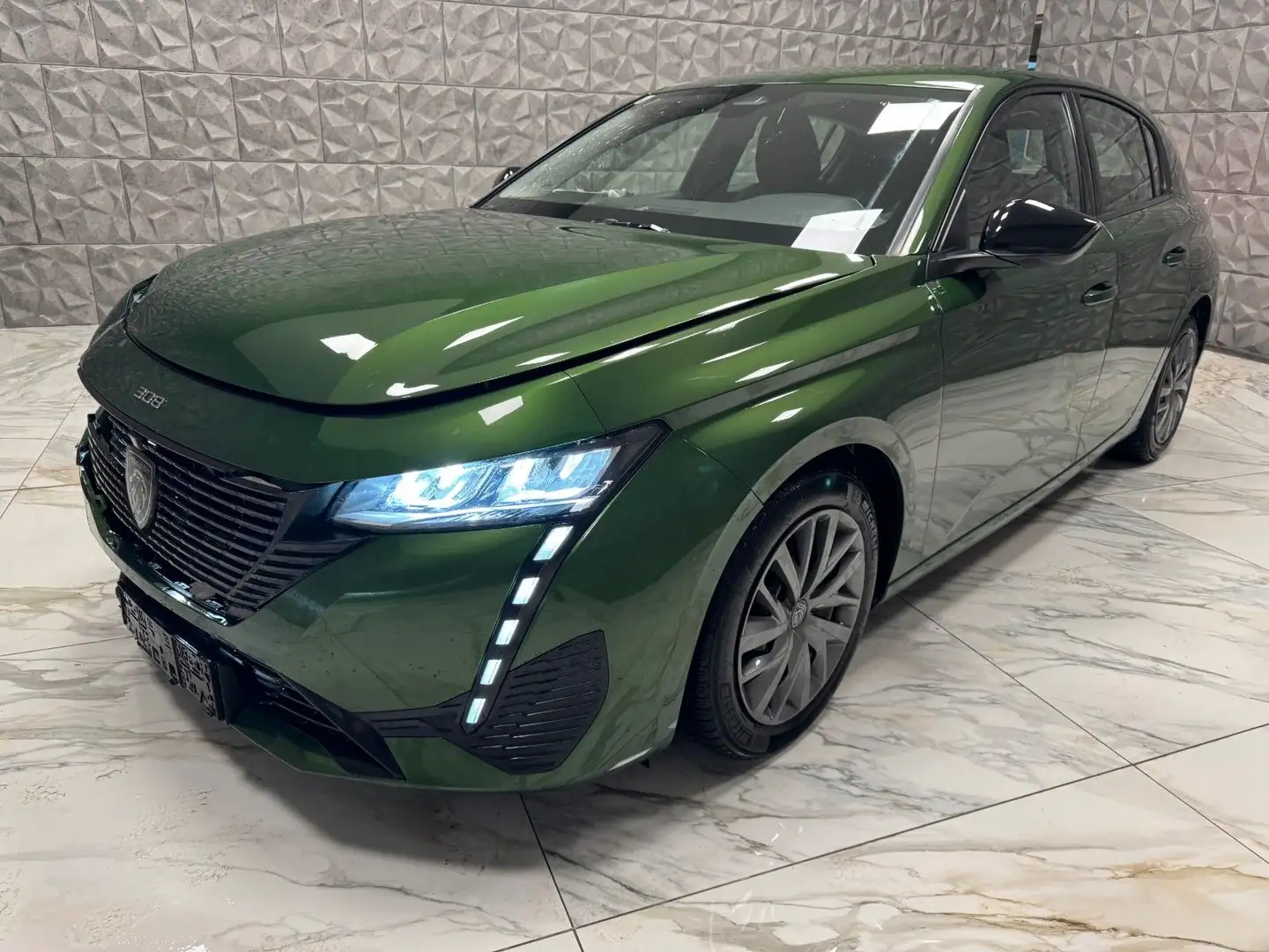 Peugeot 308 Active Pack Grün - 1