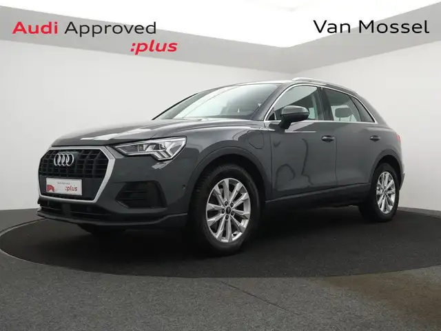 Audi Q3 PHEV Audi Q3 - 45TFSIe PHEV 245PK *AUTOMAAT*LEDER*NAVI*ZETELVERWARMING*APP CONNECT*BLTH*CRUISE*PDC*DIGITAL DASHBOARD*...