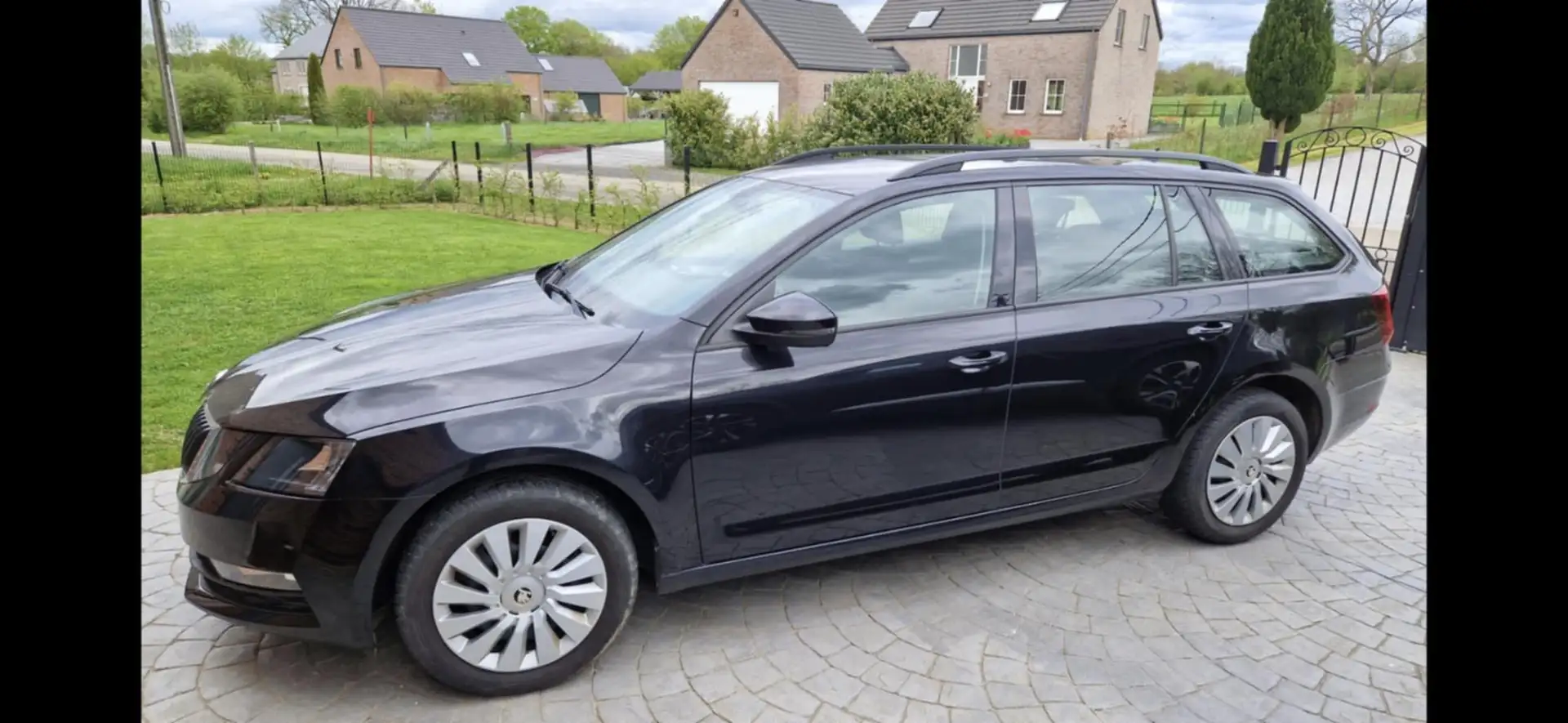 Skoda Octavia Estate Noir - 2