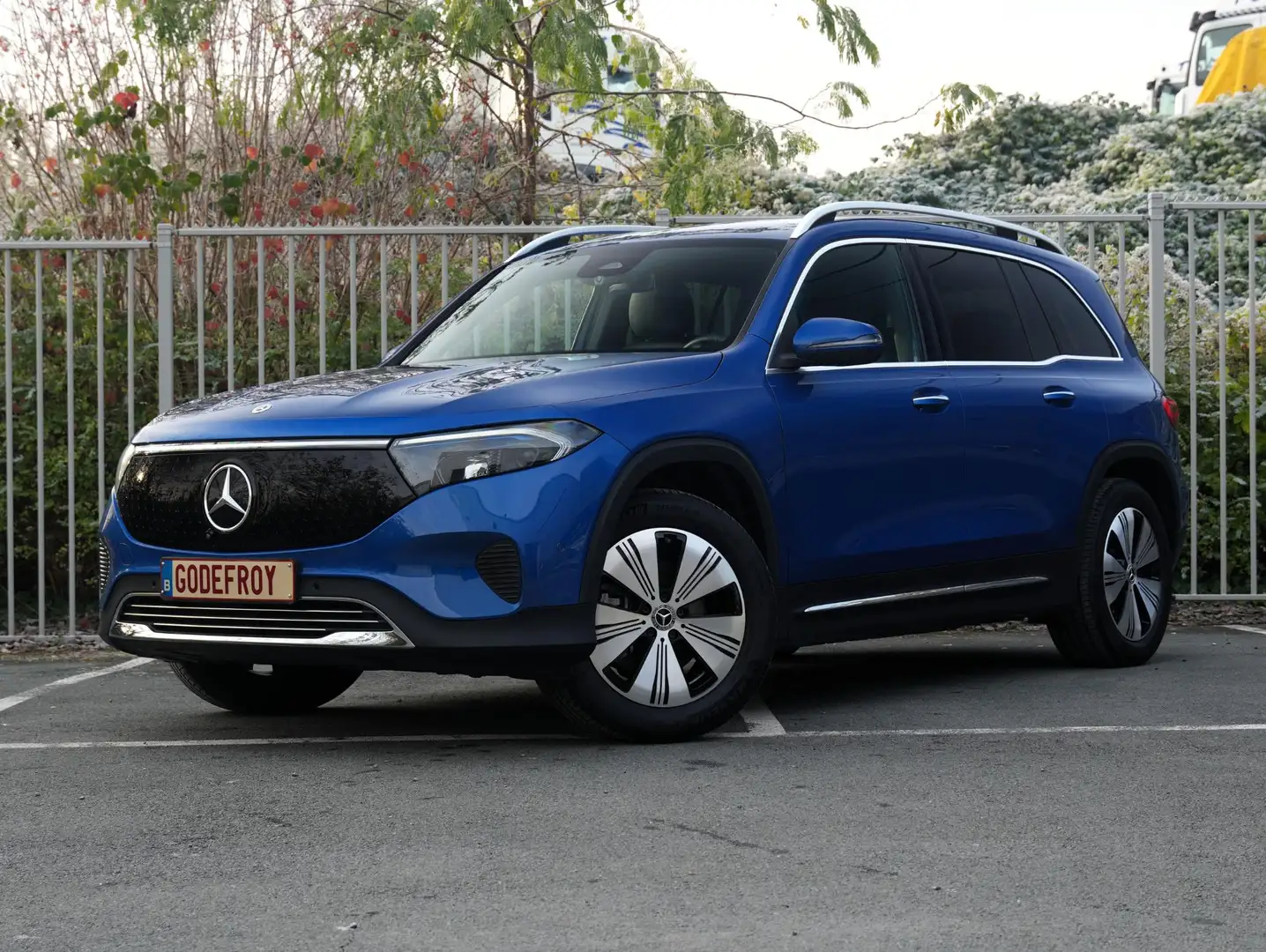 Mercedes-Benz EQB 300 4Matic Bleu - 2