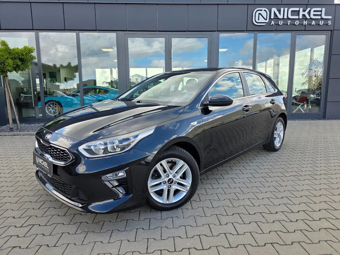Kia Ceed / cee'd Ceed Vision*Kamera*Navi*Shz*Top*GRA Schwarz - 1