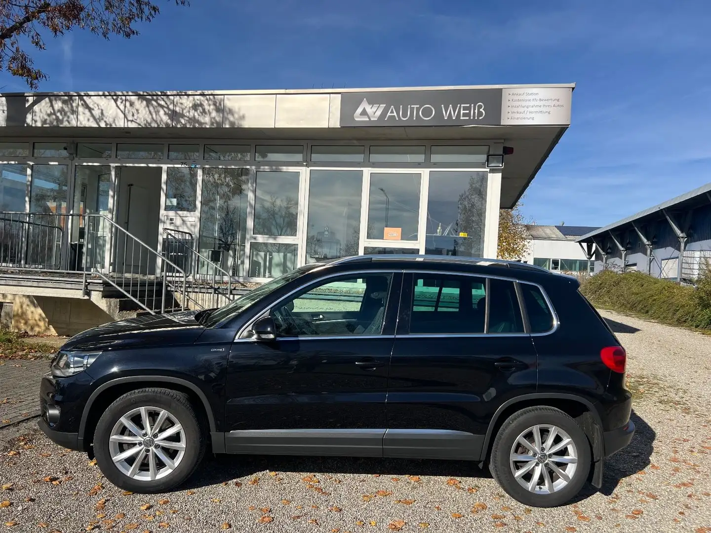 Volkswagen Tiguan Lounge Sport & Styl/AHK/KAMERA/SHZ/NAVI Schwarz - 2